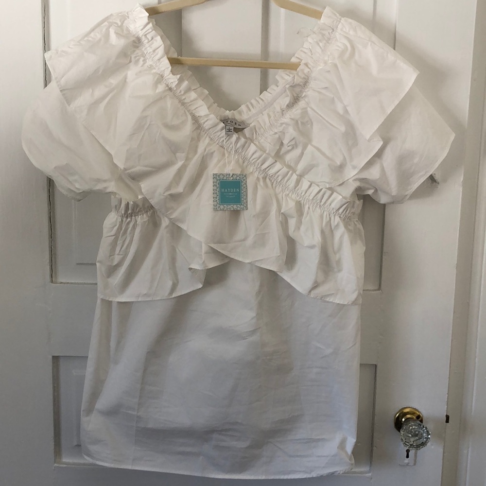 HATE to sell this😕 NWT Hayden Ruffled tunic top!